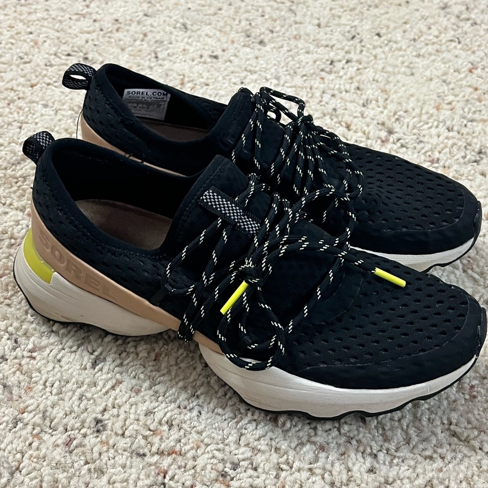 Sorel Kinetic sneakers-size 8